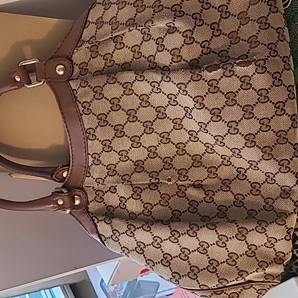 Gucci Sukey Gucci Tan and Brown Monogram Shoulder Bag - Picture 3 of 8